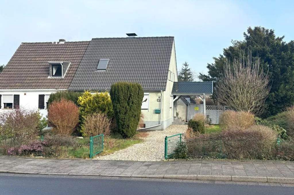Immobilienangebot - Krefeld / Oppum - Alle - Referenz: Charmante Doppelhaushälfte mit großzügigem Garten!