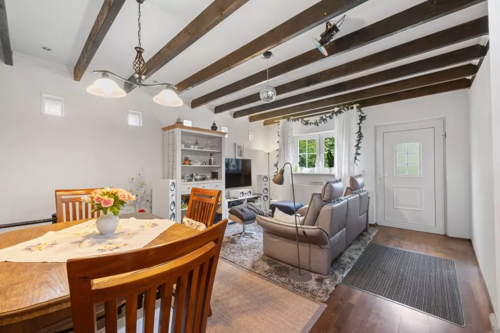 Immobilienangebot - Krefeld / Oppum - Alle - Referenz: Charmante Doppelhaushälfte mit großzügigem Garten!