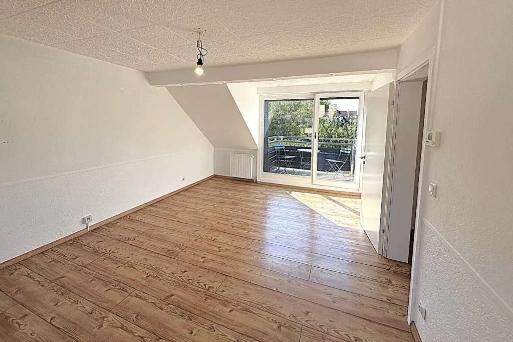 Immobilienangebot - Krefeld - Alle - Großzügiges WG-Zimmer mit eigenem Balkon und EBK in Krefeld Uerdingen