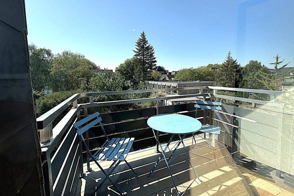 Immobilienangebot - Krefeld - Alle - Großzügiges WG-Zimmer mit eigenem Balkon und EBK in Krefeld Uerdingen
