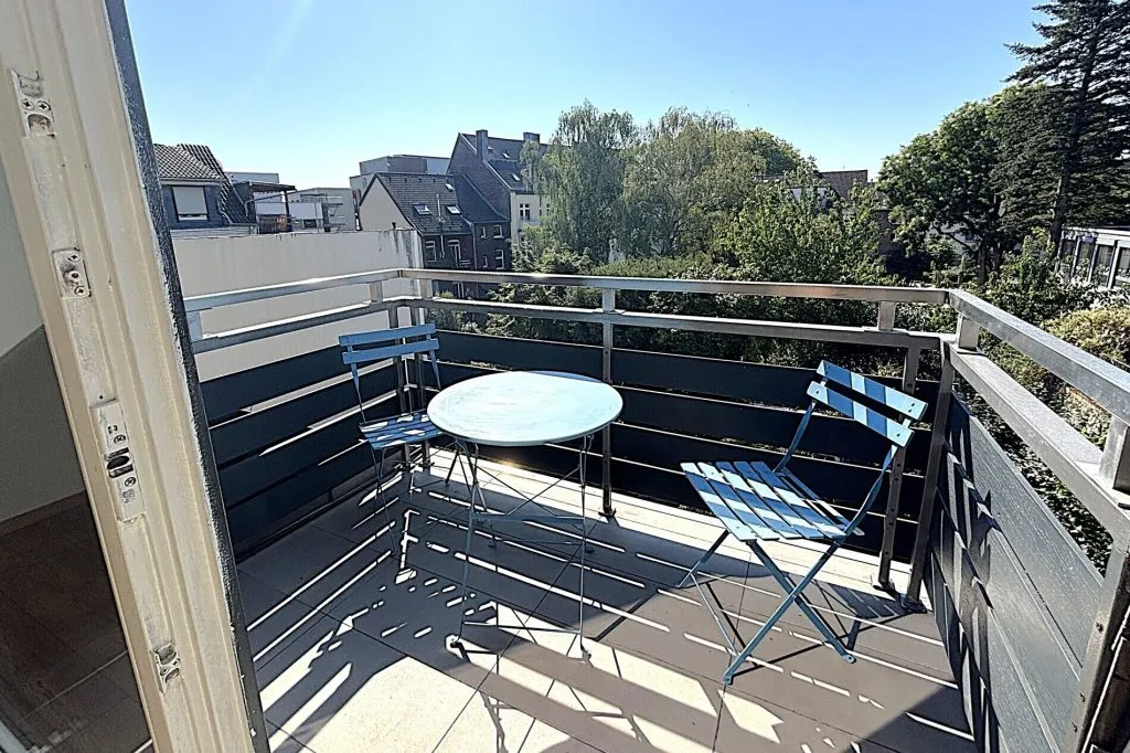 Immobilienangebot - Krefeld - Alle - Großzügiges WG-Zimmer mit eigenem Balkon und EBK in Krefeld Uerdingen
