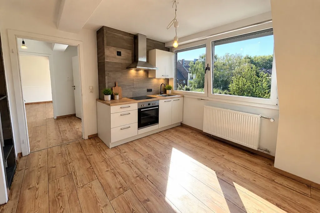 Immobilienangebot - Krefeld - Alle - Großzügiges WG-Zimmer mit eigenem Balkon und EBK in Krefeld Uerdingen