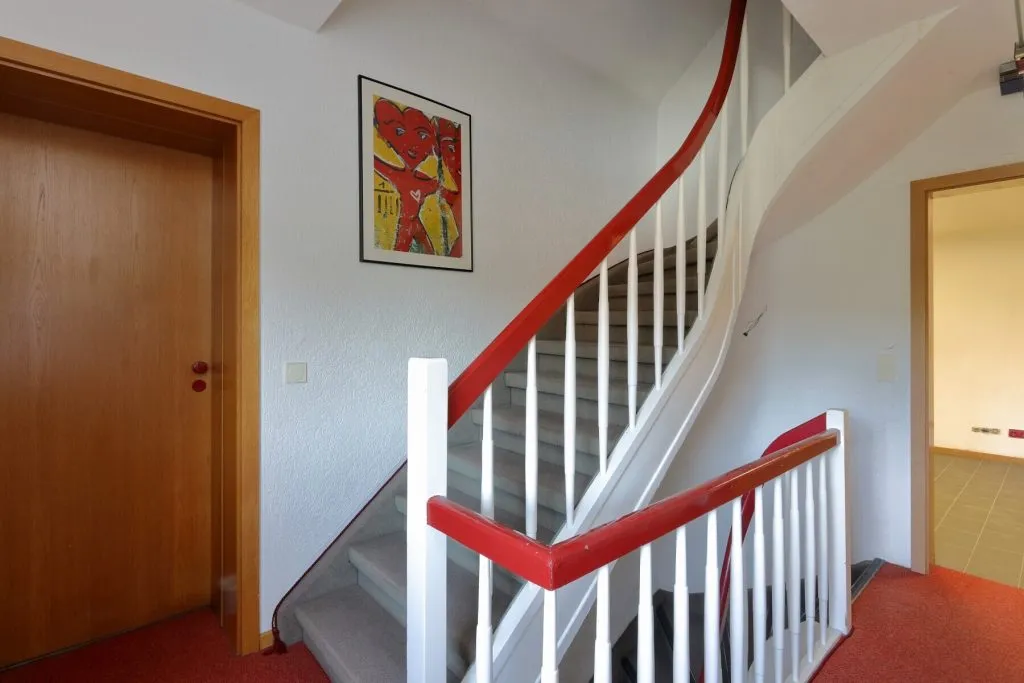 Immobilienangebot - Neuss / Norf - Alle - Viel Platz für neue Ideen: DHH mit großem Garten, Freisitz, Pool & Werkstatt in Neuss-Norf